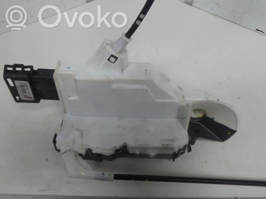 Peugeot Partner Front door lock 
