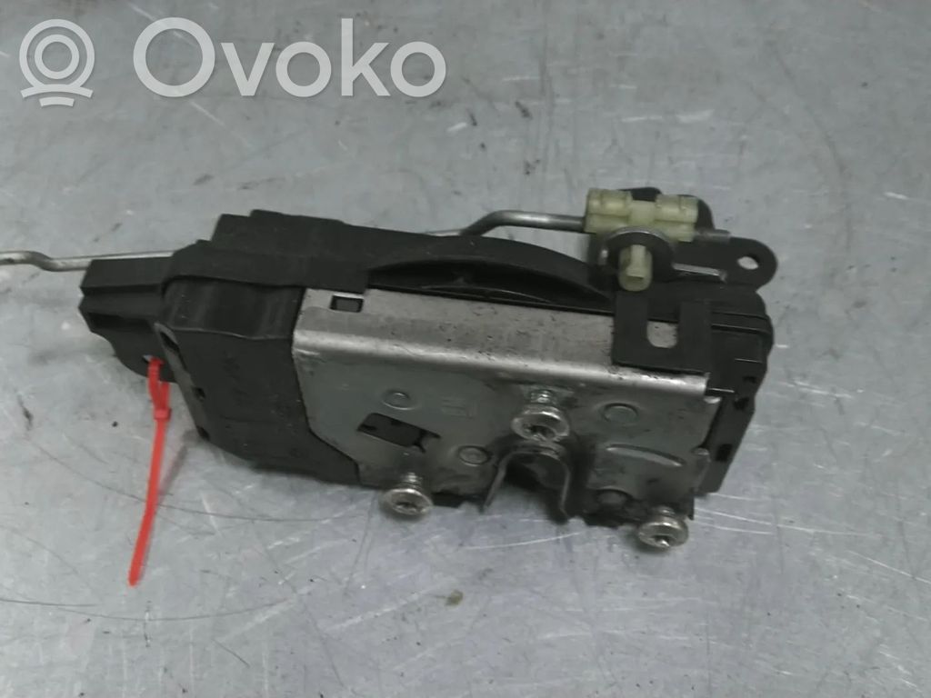 Opel Tigra B Etuoven lukko 