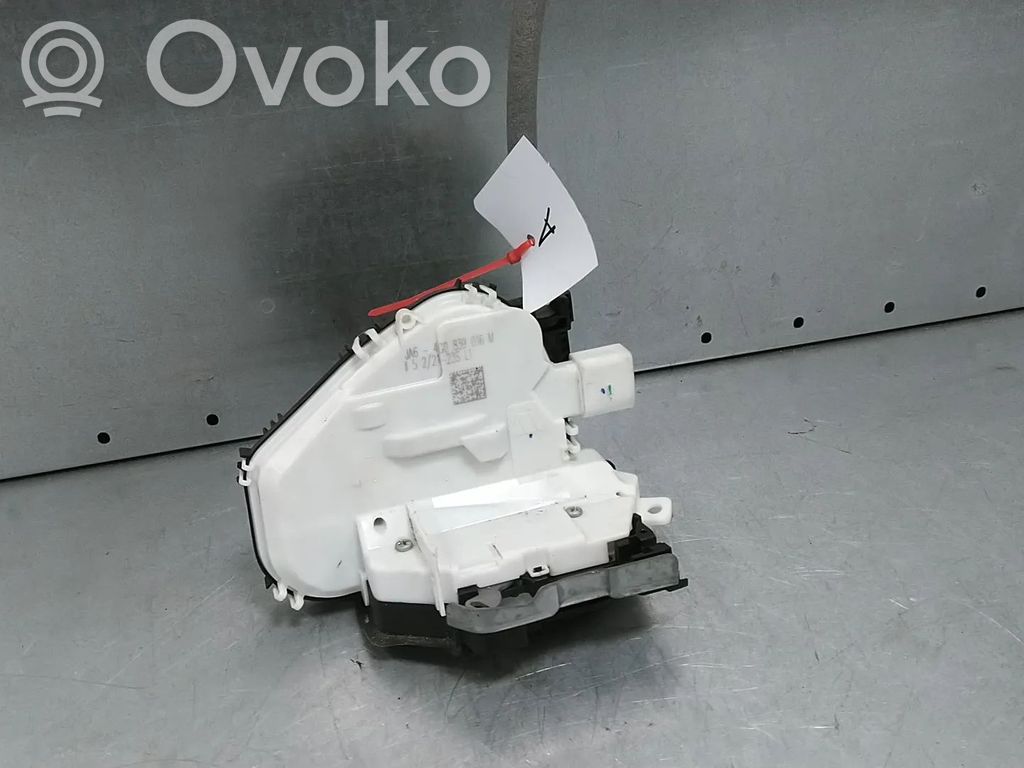 Audi A4 S4 B9 Takaoven lukko 