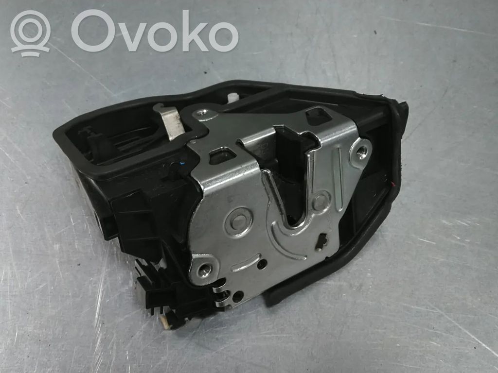 BMW 3 F30 F35 F31 Zamek drzwi tylnych 