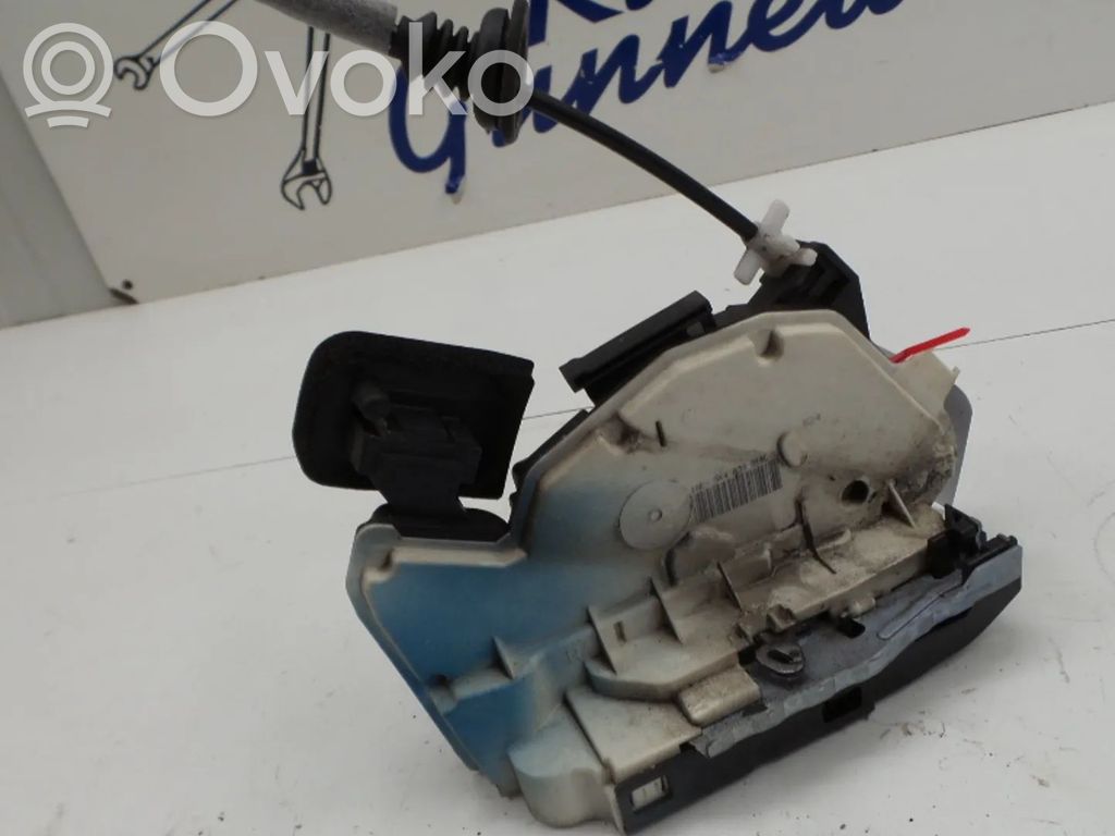 Volkswagen Polo V 6R Zamek drzwi tylnych 