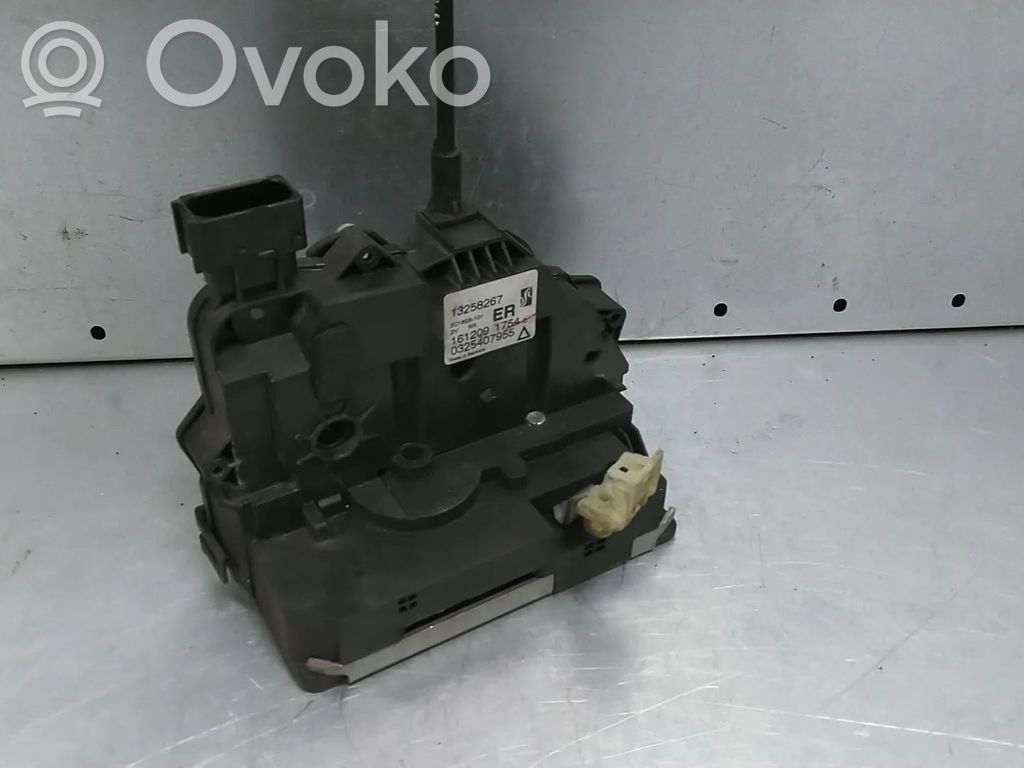 Opel Corsa D Rear door lock 