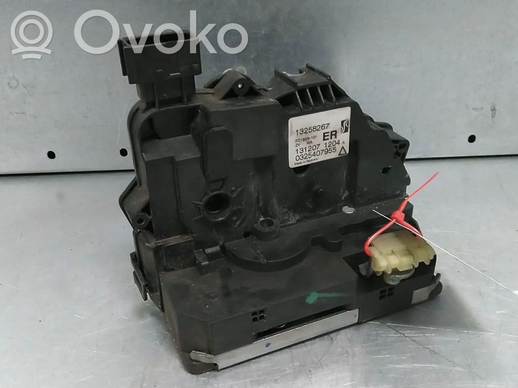 Opel Corsa D Rear door lock 