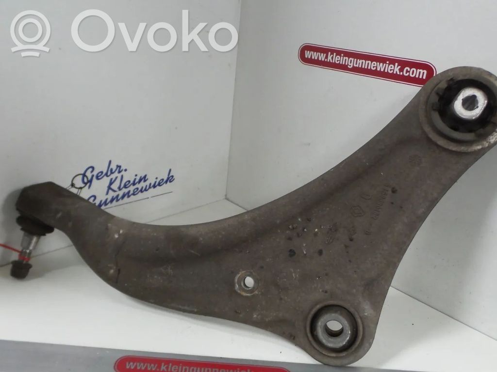 Renault Megane III Front lower control arm/wishbone 