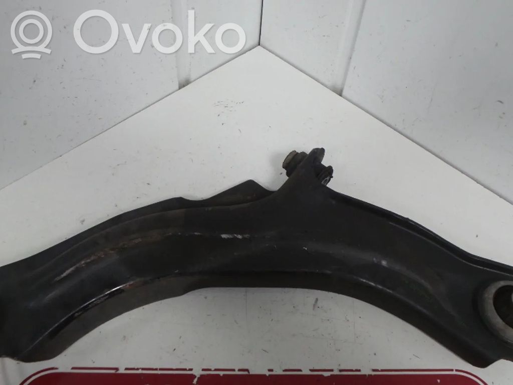 Renault Clio IV Dolny wahacz przedni 