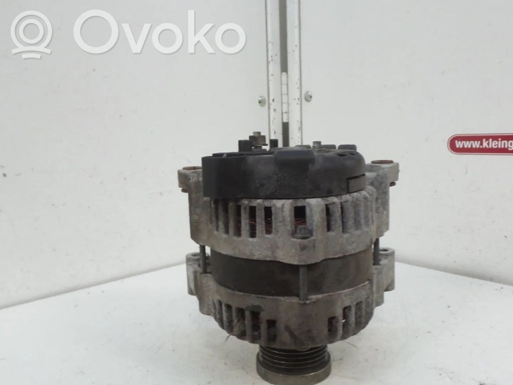 Opel Zafira C Alternator 