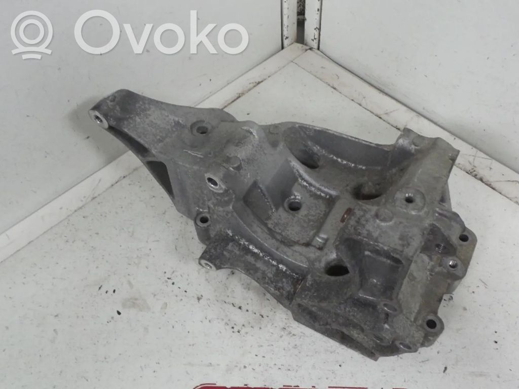 BMW 5 E60 E61 Soporte del alternador 
