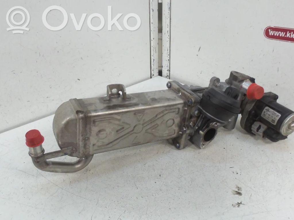 Volkswagen PASSAT B7 Zawór EGR 