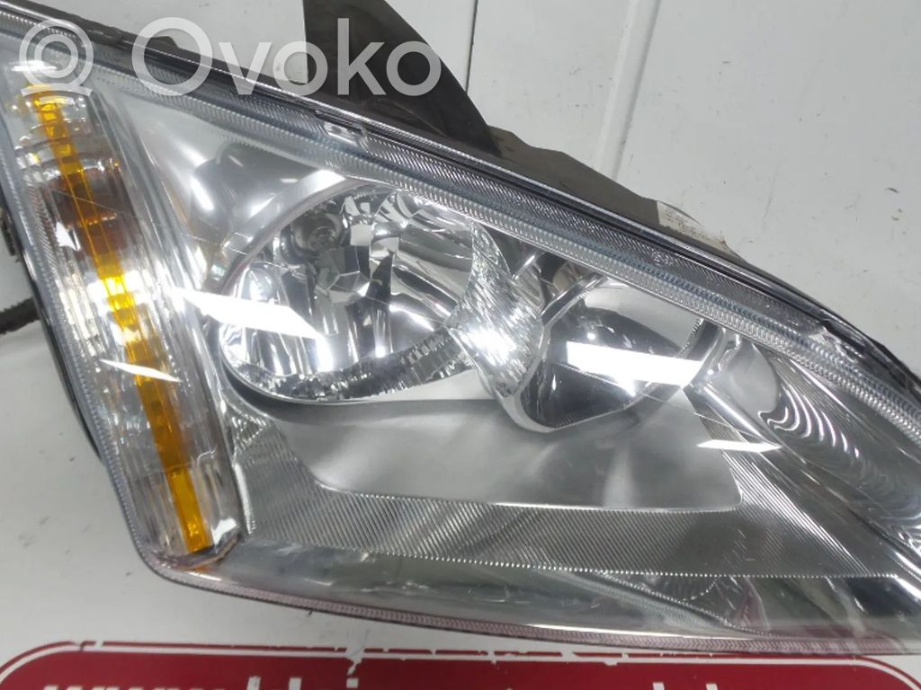 Ford Focus Headlight/headlamp 