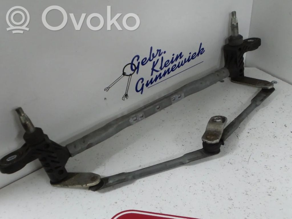 Front wiper linkage