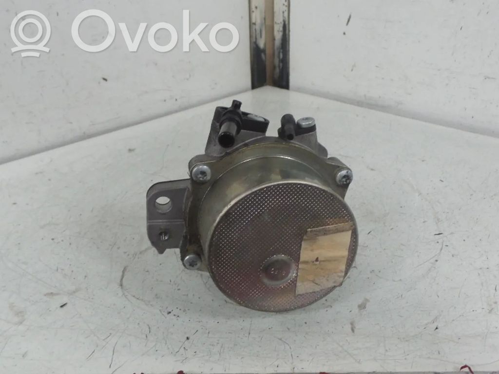 Opel Combo D Vacuum pump 