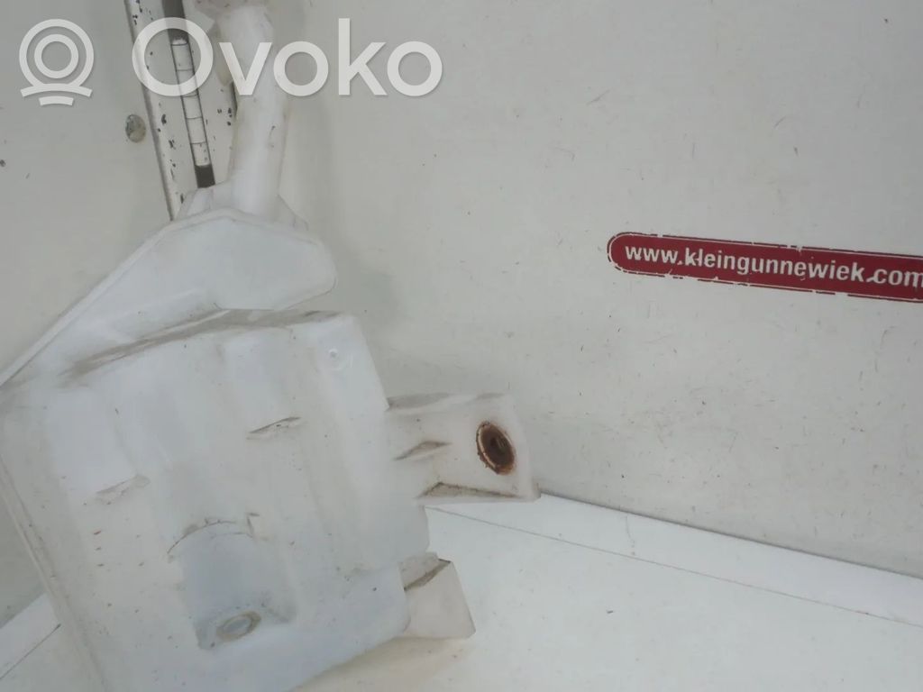 Opel Corsa E Langų skysčio bakelis 