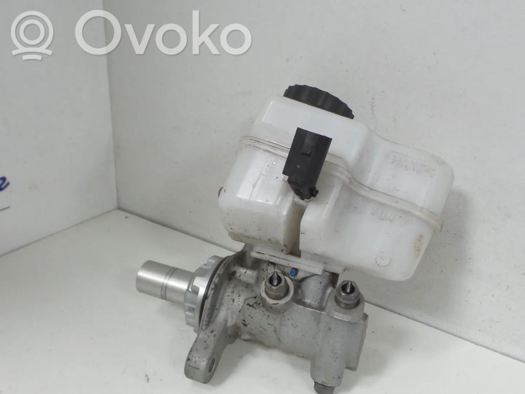 Audi A3 S3 8V Główny cylinder hamulca 