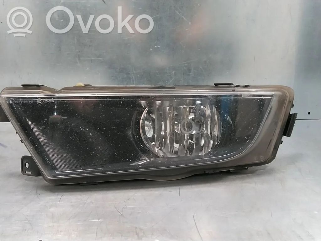 Skoda Octavia Mk3 (5E) Etusumuvalo 