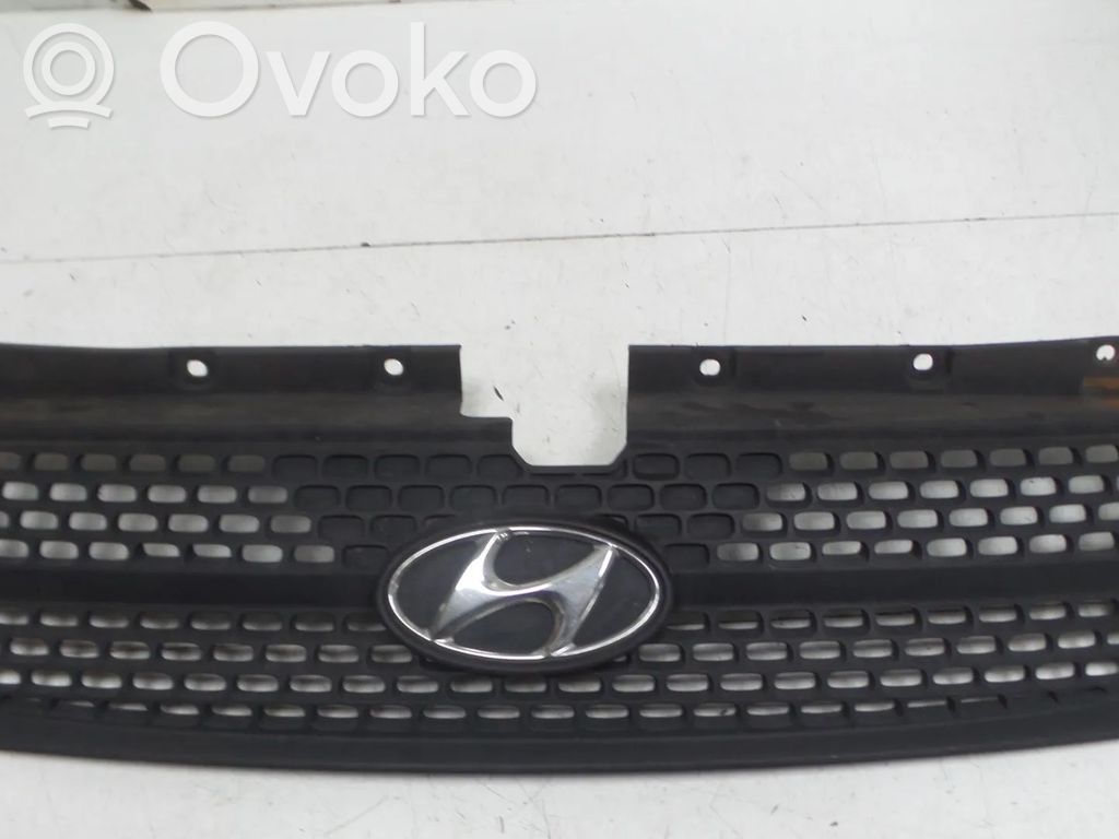 Hyundai Matrix Etupuskurin ylempi jäähdytinsäleikkö 