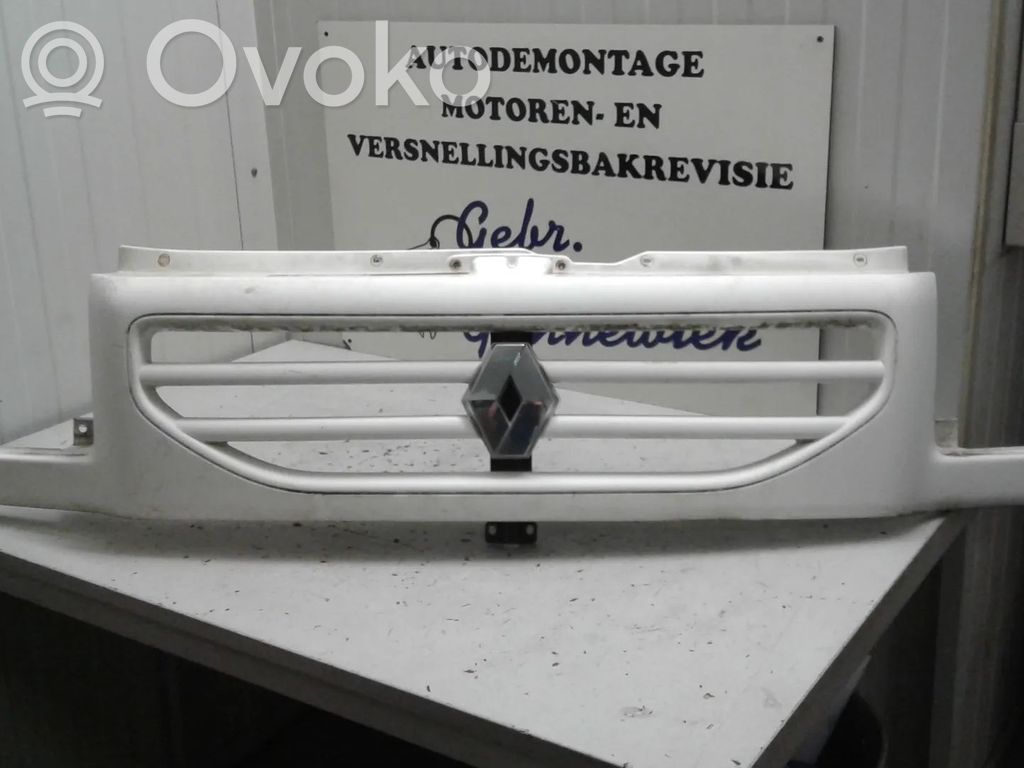 Oberes Gitter vorne