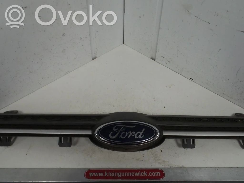 Ford Ecosport Etupuskurin ylempi jäähdytinsäleikkö 