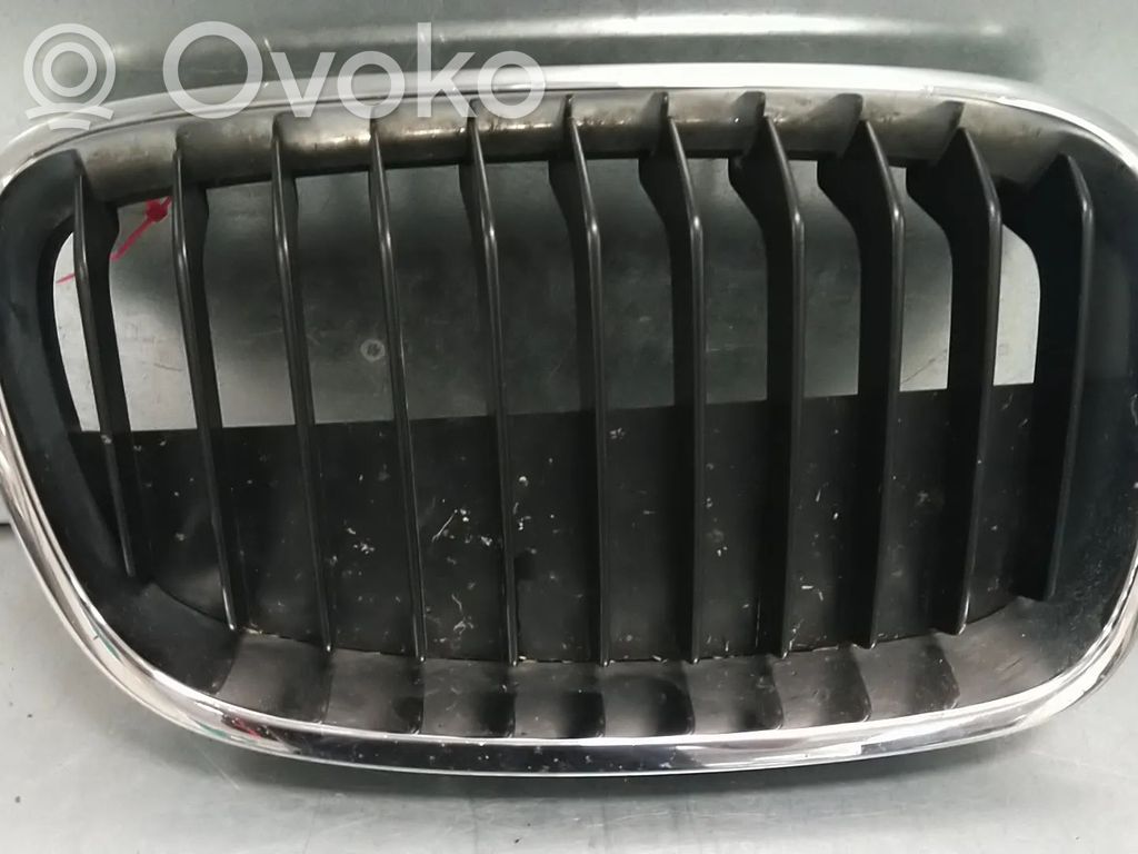 BMW 1 F20 F21 Augšējais režģis 