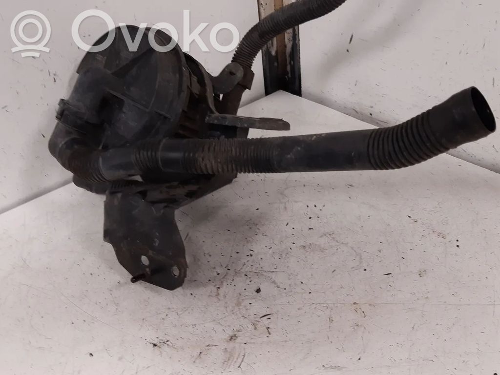 Volkswagen PASSAT B5 Antrinis oro siurblys 