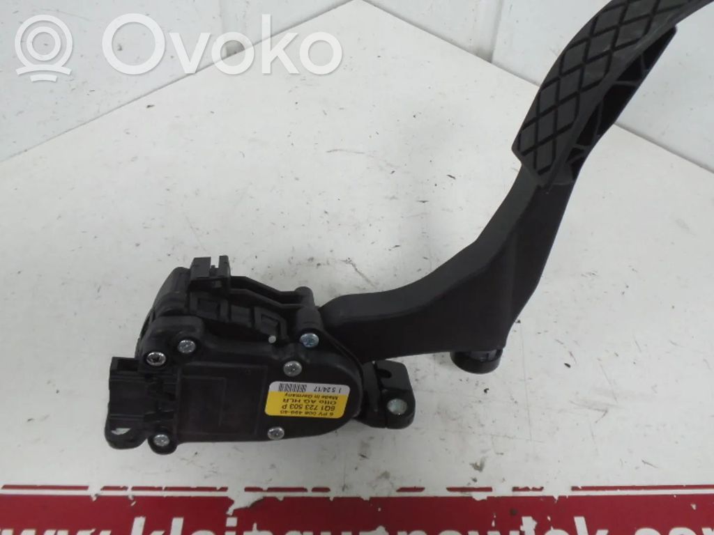 Volkswagen Amarok Czujnik położenia pedału gazu / przyspieszenia 