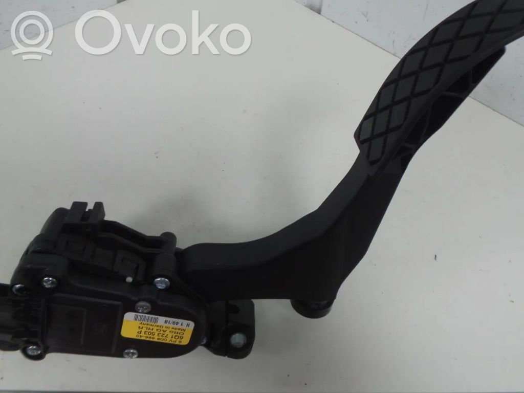 Volkswagen Amarok Czujnik położenia pedału gazu / przyspieszenia 