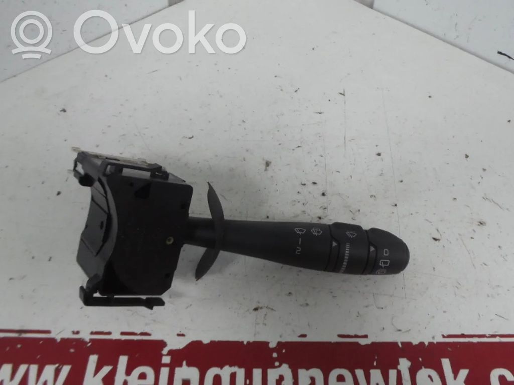 Renault Twingo II Wiper turn signal indicator stalk/switch 