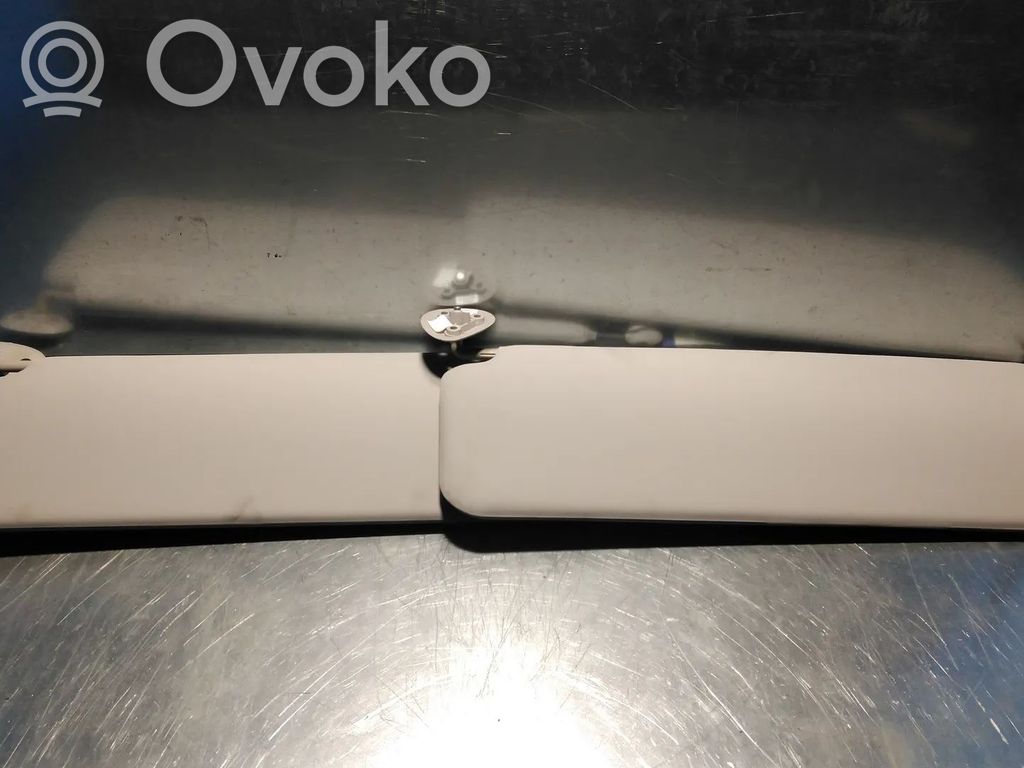 Sun visor