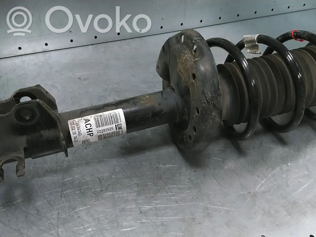 Opel Corsa E Etuiskunvaimennin 