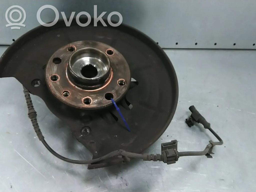 Opel Meriva B Zwrotnica koła przedniego 