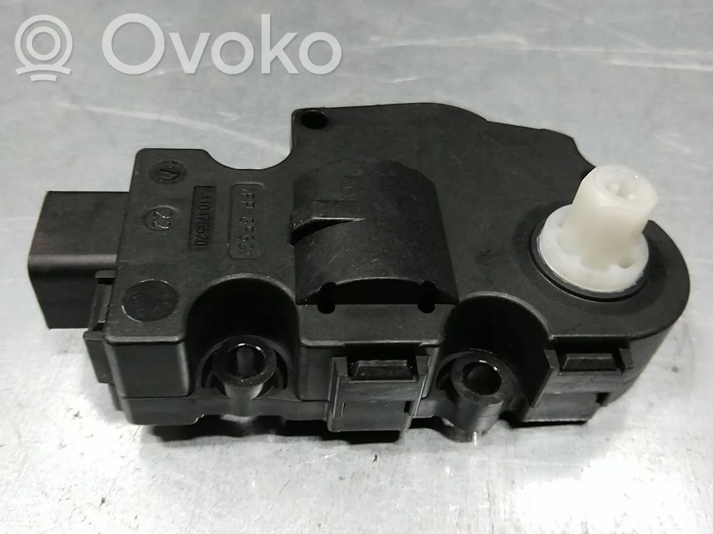 Audi A5 8T 8F Silniczek nagrzewnicy 