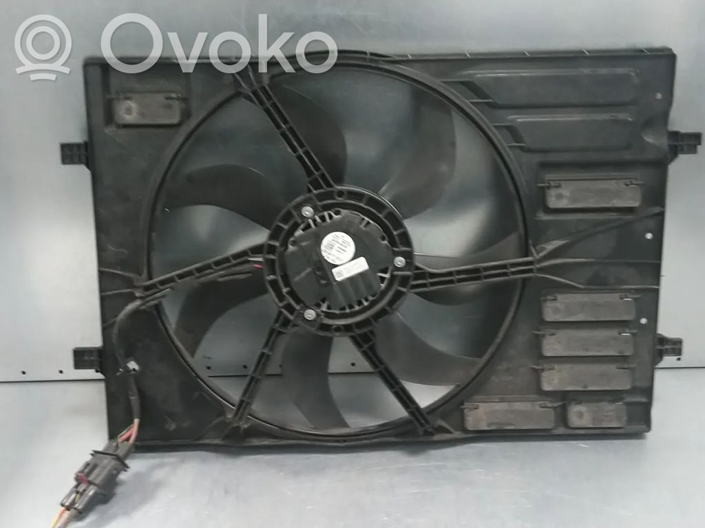 Audi A3 S3 8V Osłona wentylatora chłodnicy 