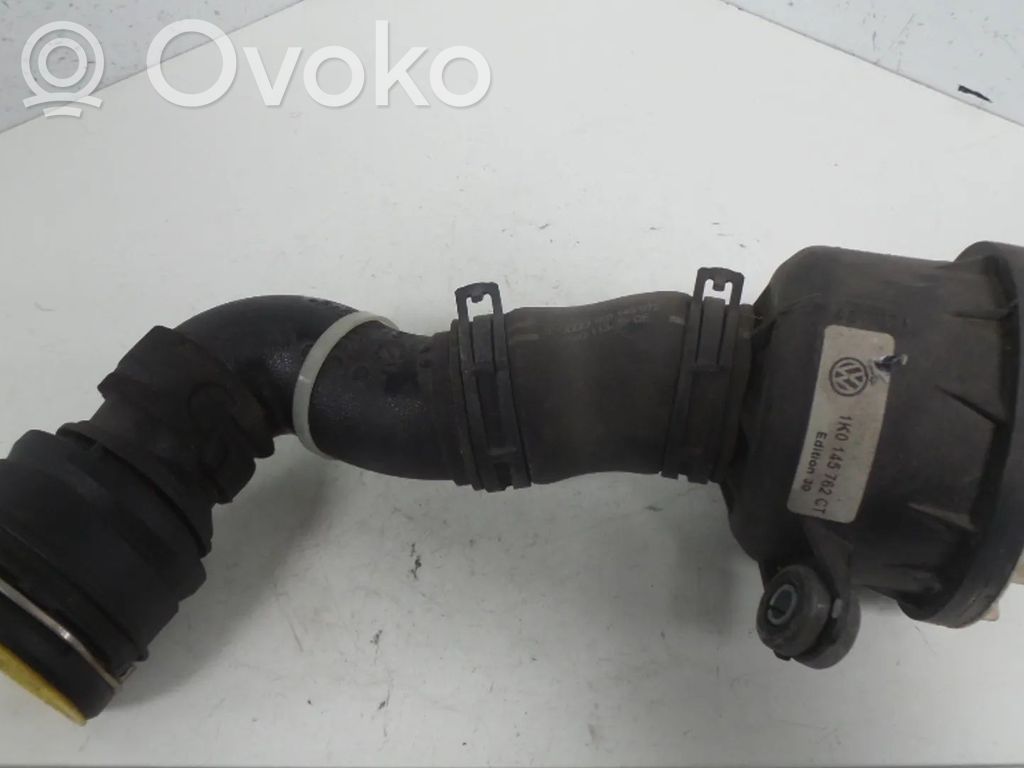 Volkswagen Golf V Oro vamzdis į turbiną 