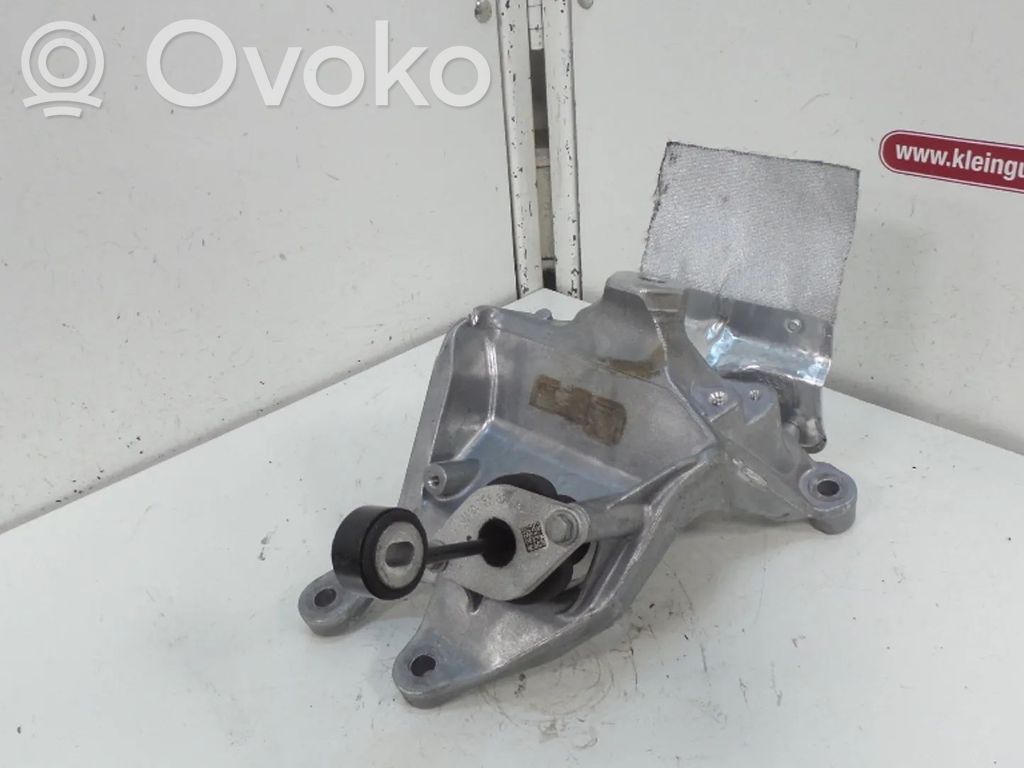 Audi A8 S8 D5 Engine mount bracket 
