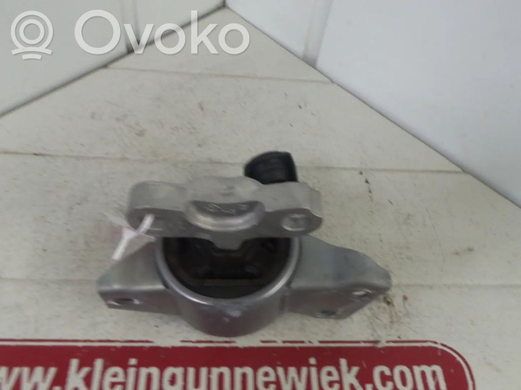 Opel Adam Engine mount bracket 