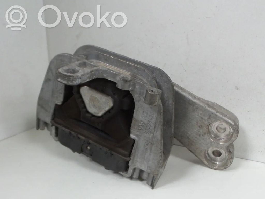 Volkswagen Jetta VI Moottorin kiinnikekorvake 