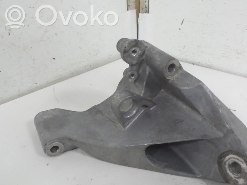 Engine mount bracket   076199307,BJK