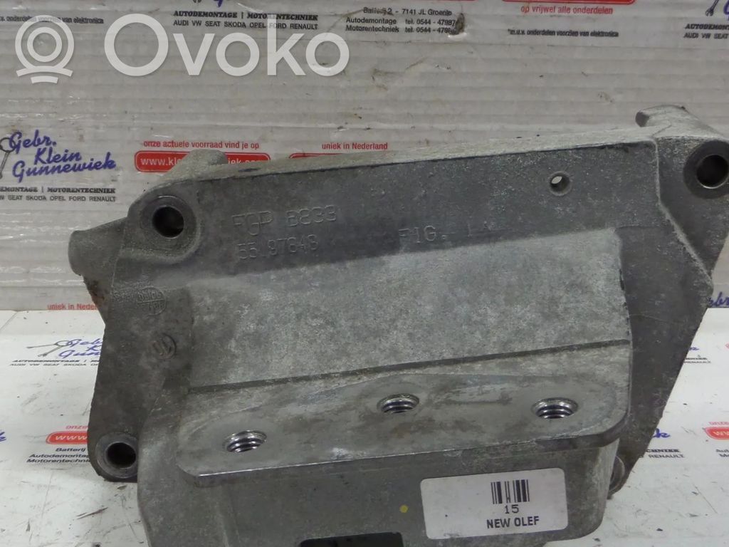 Opel Corsa D Engine mount bracket 