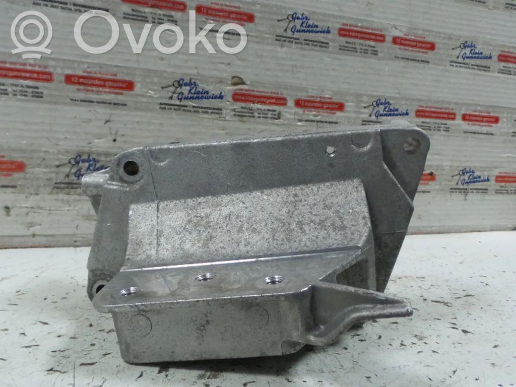 Engine mount bracket   55565439,A13DTE