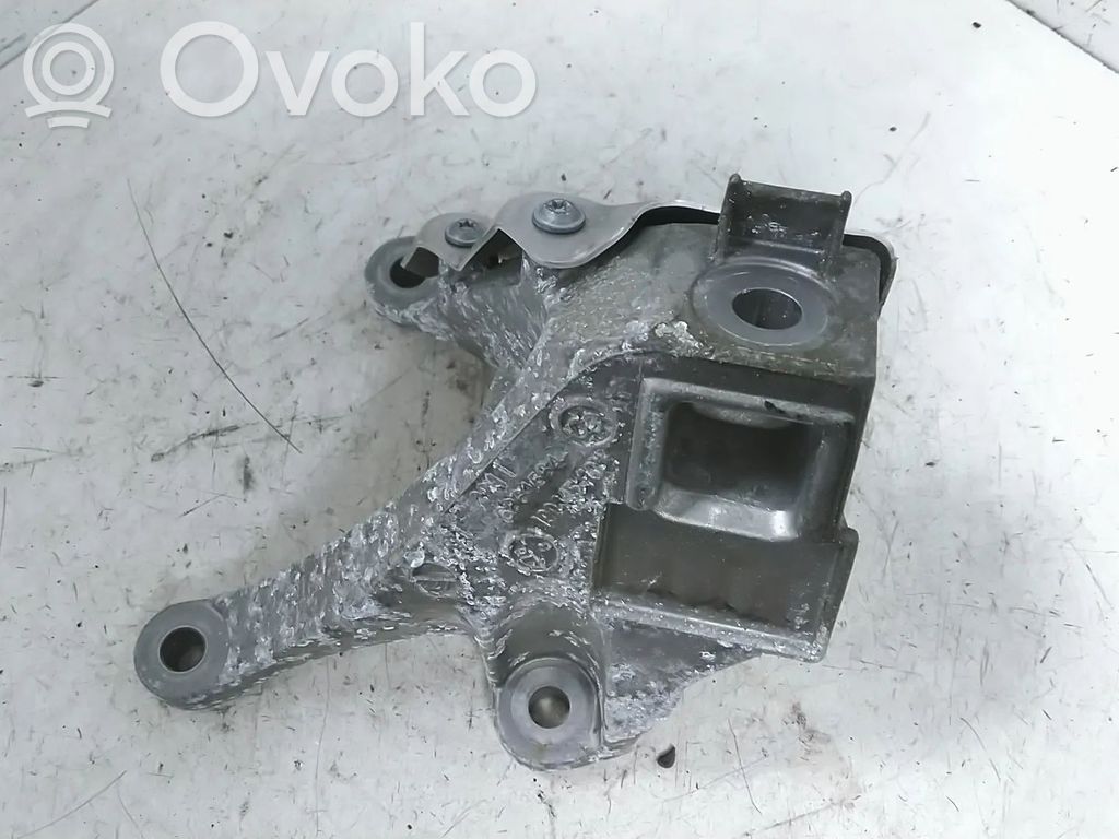 BMW 5 G30 G31 G38 Wspornik / Mocowanie silnika 
