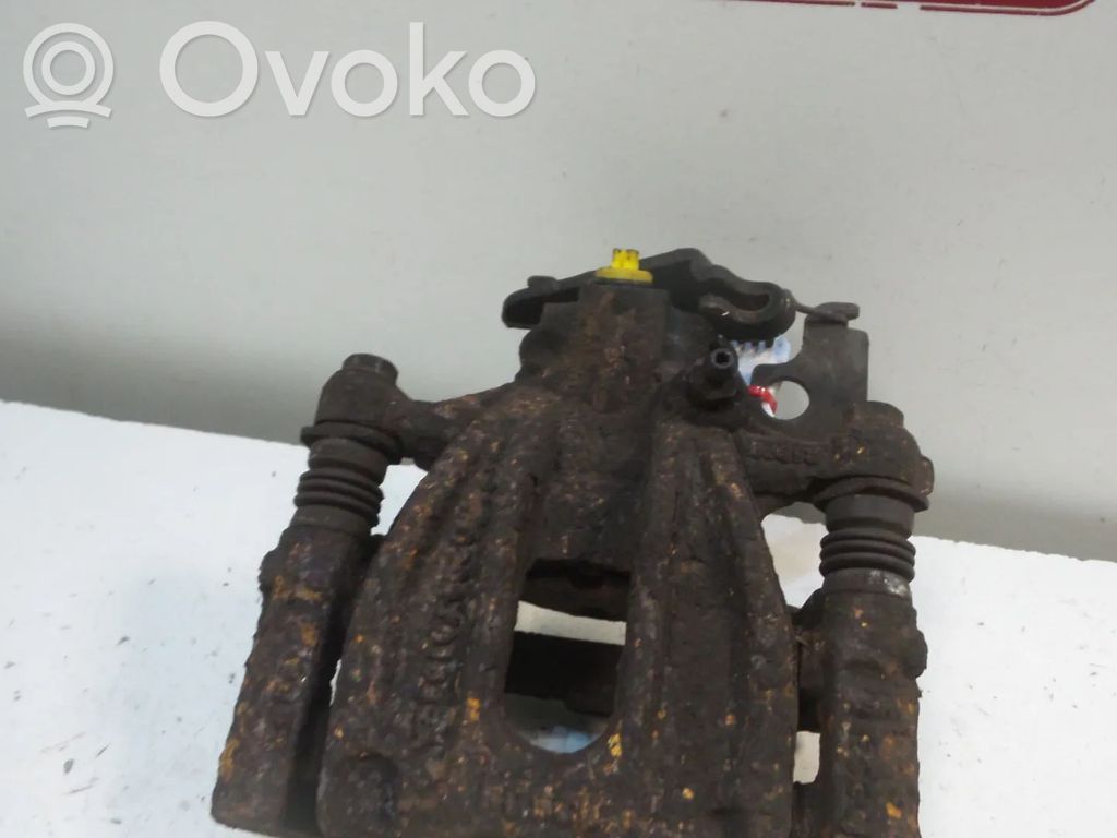 Ford Mondeo Mk III Takajarrusatula 