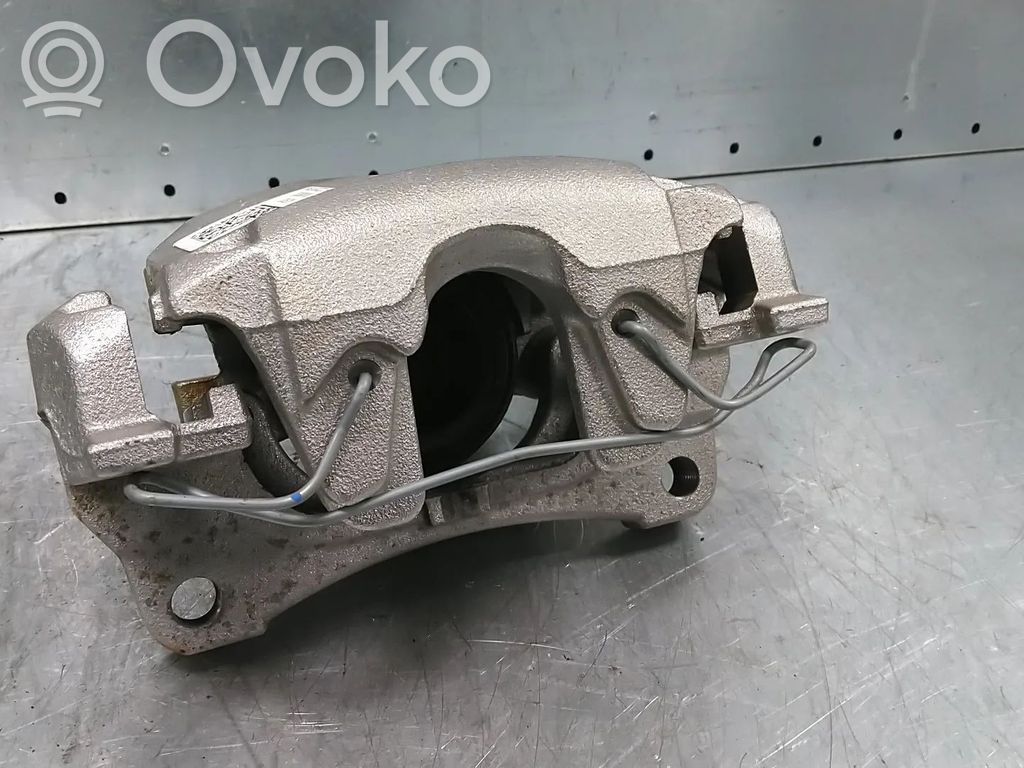 Audi A5 Передний суппорт 