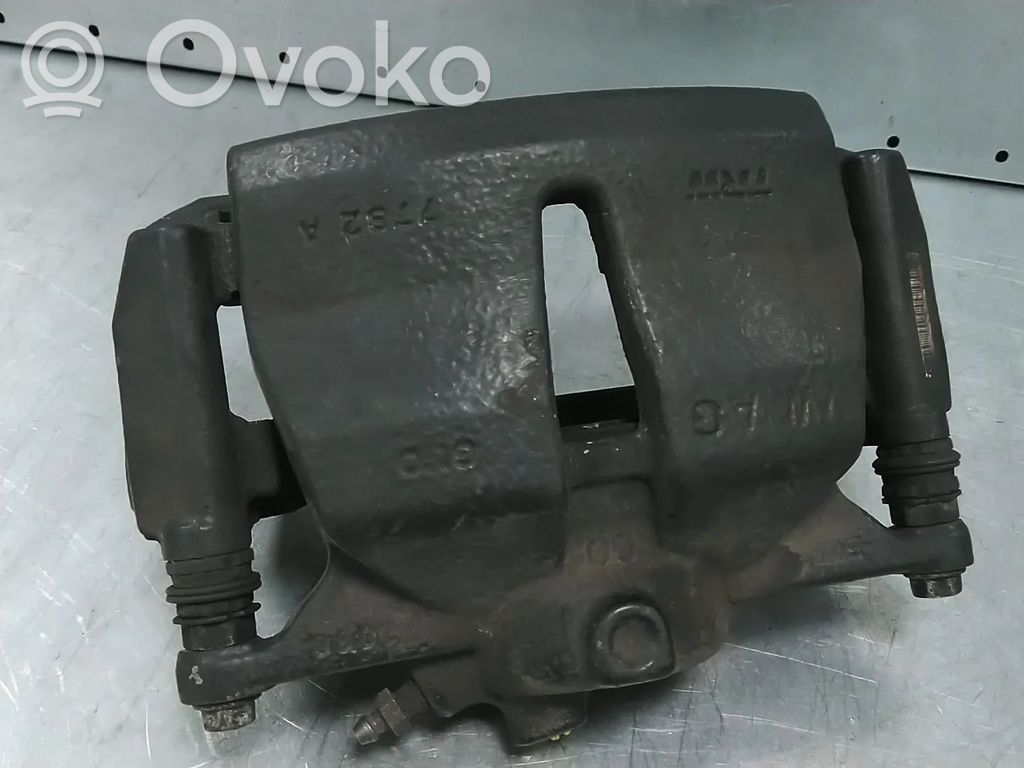 Audi A3 8Y Etujarrusatula 