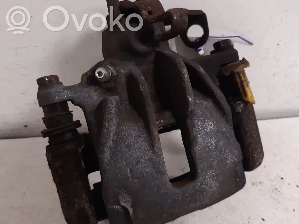 Opel Vivaro Tylny zacisk hamulcowy 