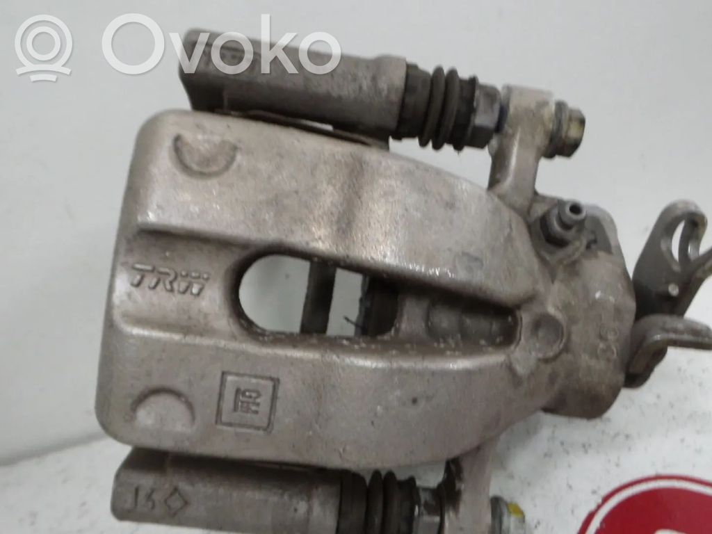 Opel Corsa E Задний суппорт 