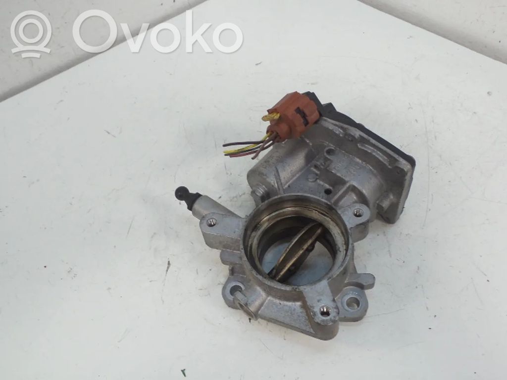 Opel Astra J Válvula de mariposa eléctrica 