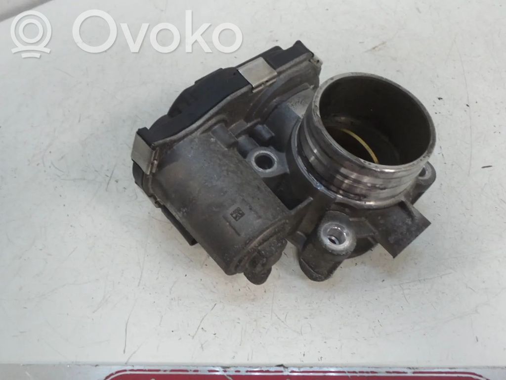 Opel Astra J Przepustnica elektryczna 