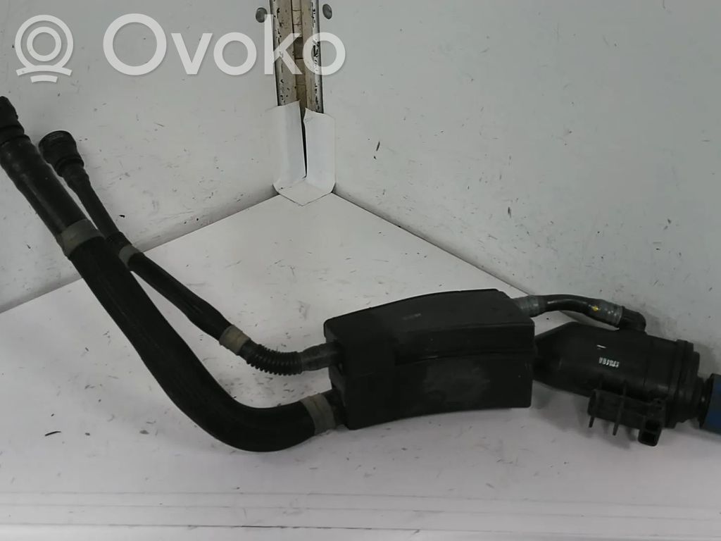 Volkswagen Crafter Polttoainesäiliön täyttöaukon suukappale 