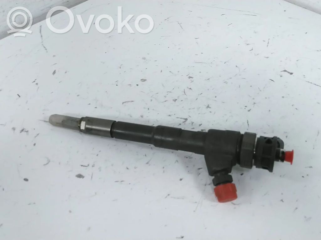 Renault Clio IV Fuel injector 