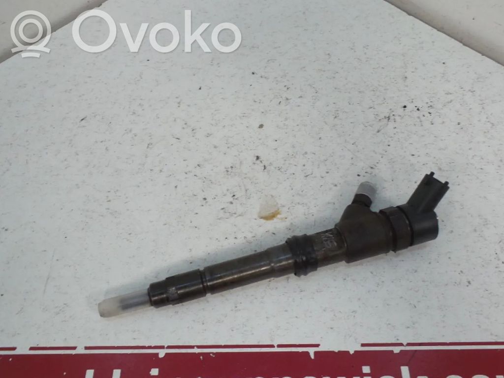 Iveco Daily 35.8 - 9 Inyector de combustible 