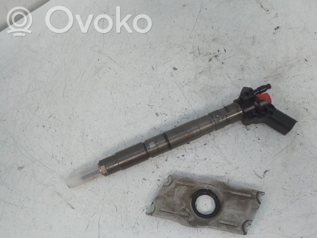 Audi A4 S4 B8 8K Fuel injector 